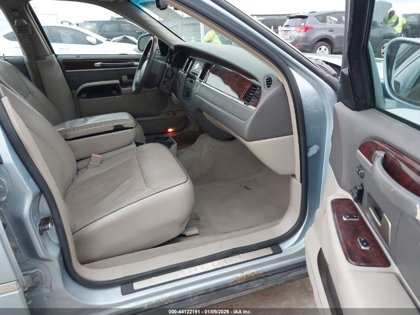 2006 Lincoln Town Car Designer Series