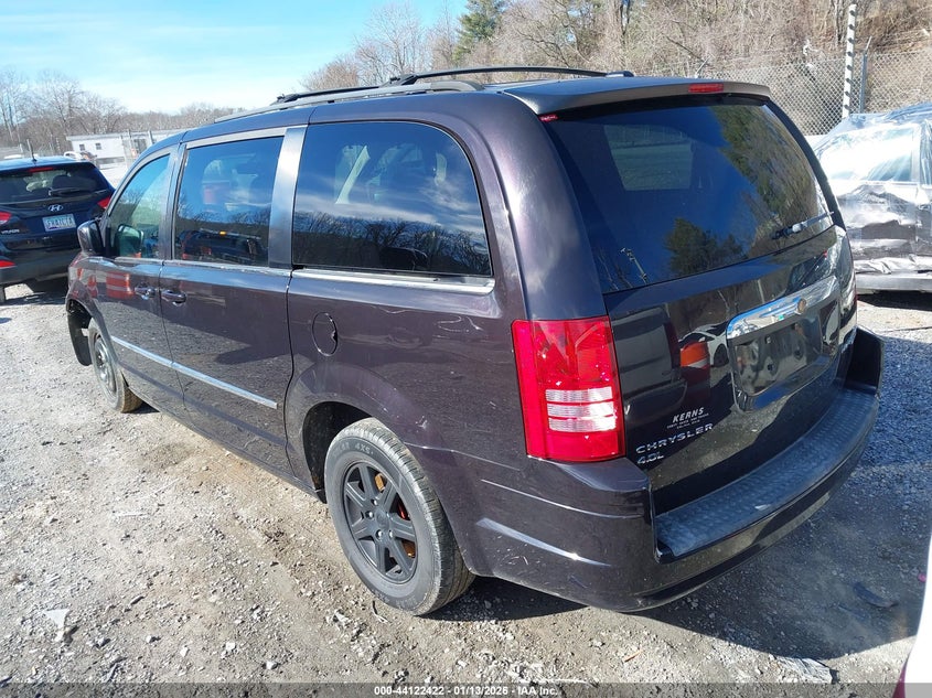 2010 Chrysler Town & Country Touring Plus
