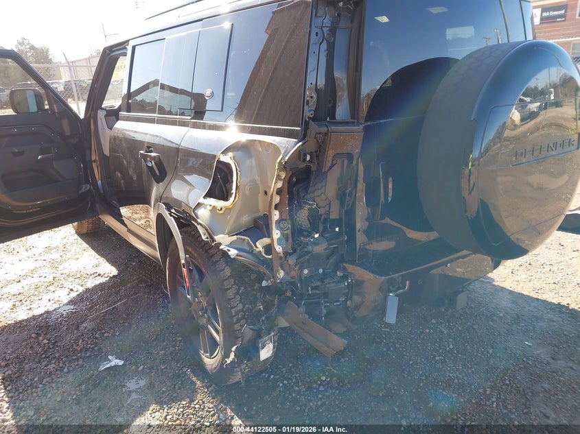 2021 Land Rover Defender 110 S VIN: SALEJERX4M2057577 Lot: 44122505