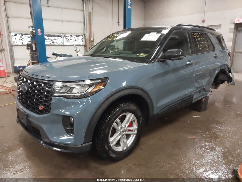 2025 Ford Explorer St