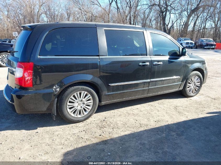 2013 Chrysler Town & Country Touring-L