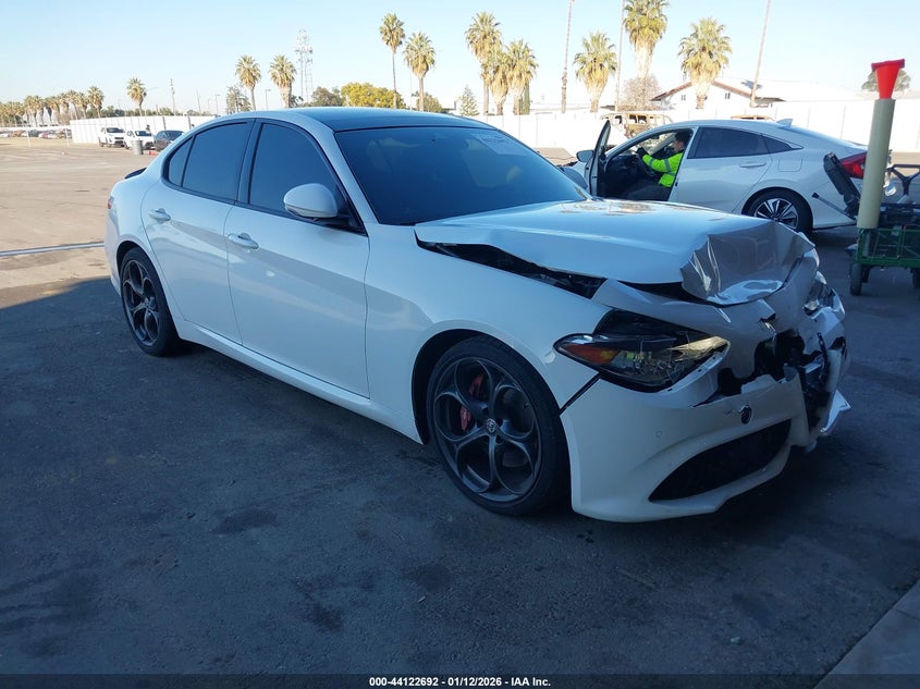 ZARFAMBN8K7605651 ALFA ROMEO GIULIA Photo 1