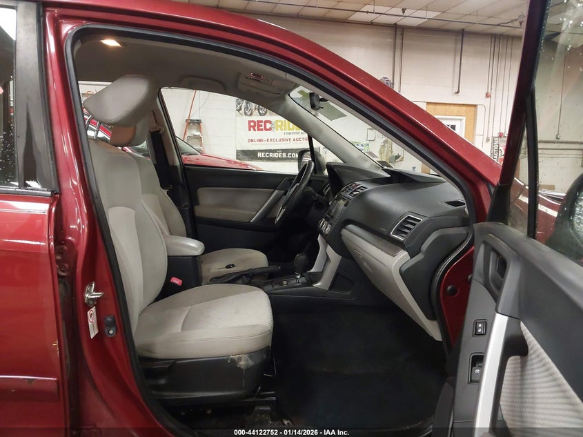 VIN JF2SJAAC4HH426261 2017 SUBARU FORESTER 2.5I