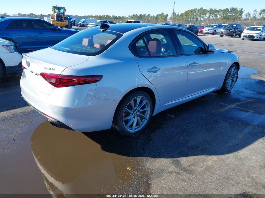 2023 Alfa Romeo Giulia Sprint Rwd