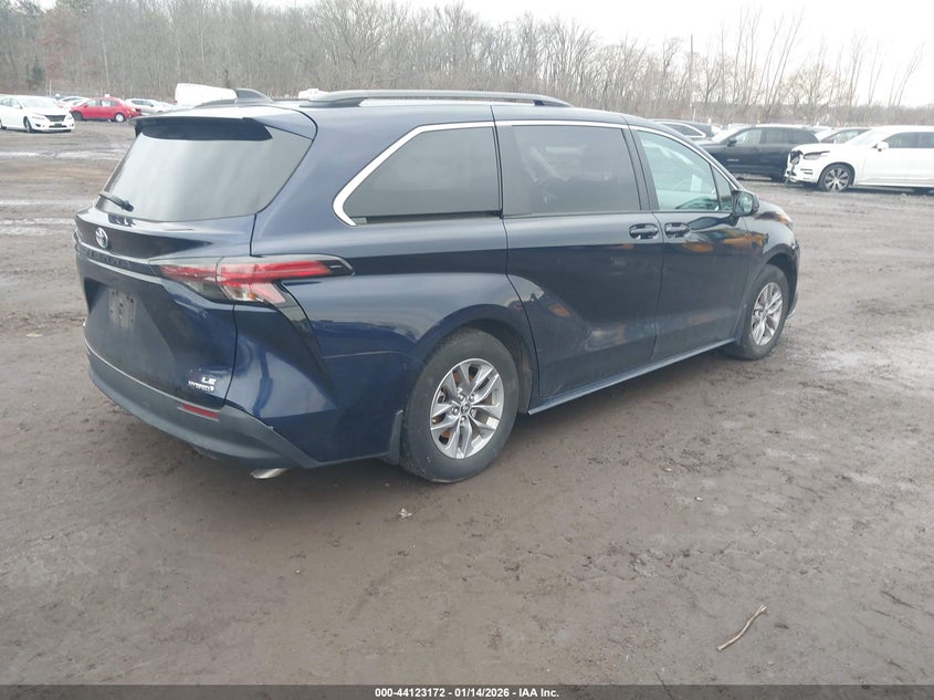2024 Toyota Sienna Le