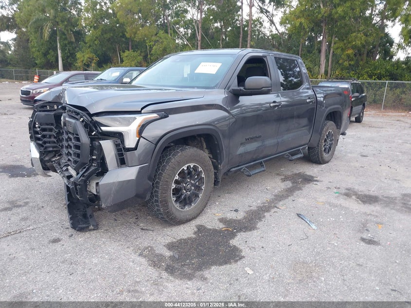 2025 Toyota Tundra Sr5