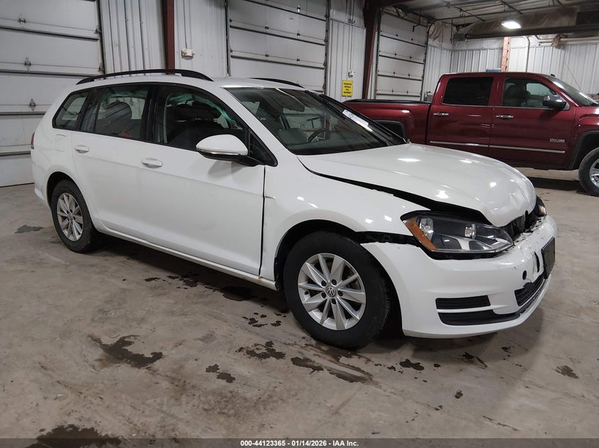 2015 Volkswagen Golf Sportwagen Tsi S 4-Door