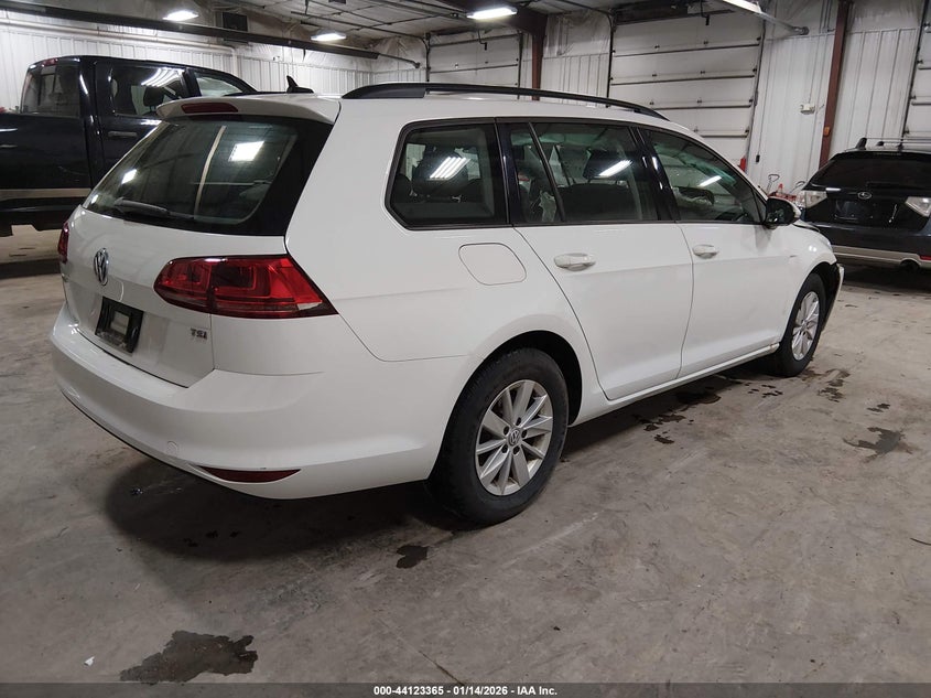 2015 Volkswagen Golf Sportwagen Tsi S 4-Door