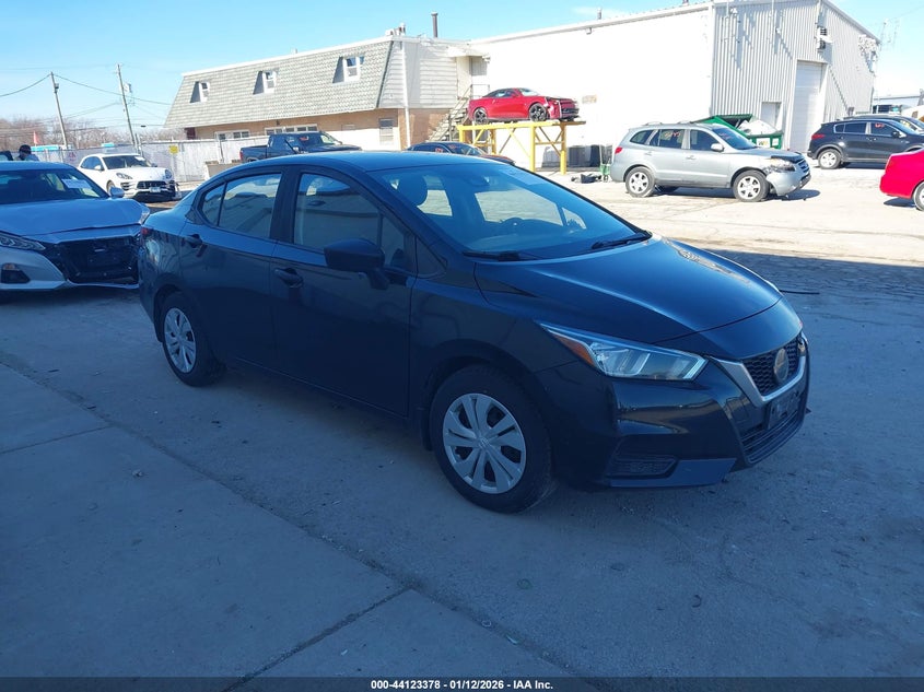 NISSAN VERSA S XTRONIC CVT 2020