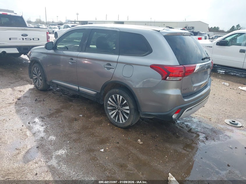 2019 Mitsubishi Outlander Se