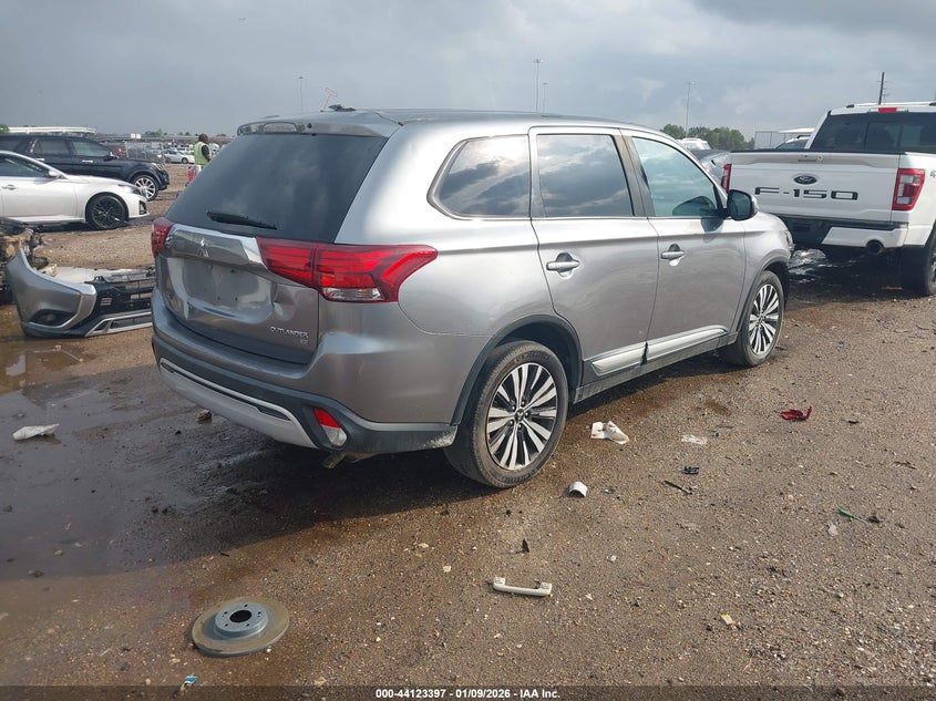 2019 Mitsubishi Outlander Se