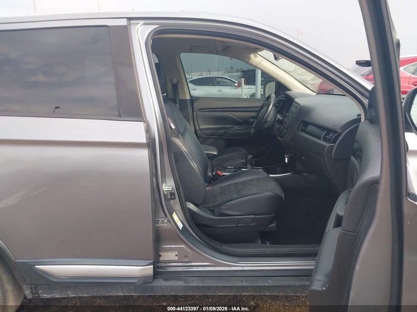 2019 Mitsubishi Outlander Se