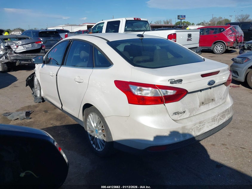 Vin: 1fahp3h21cl139617, lot: 44619571, ford focus sel 20123