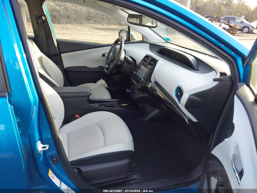 2020 Toyota Prius Xle Awd-E