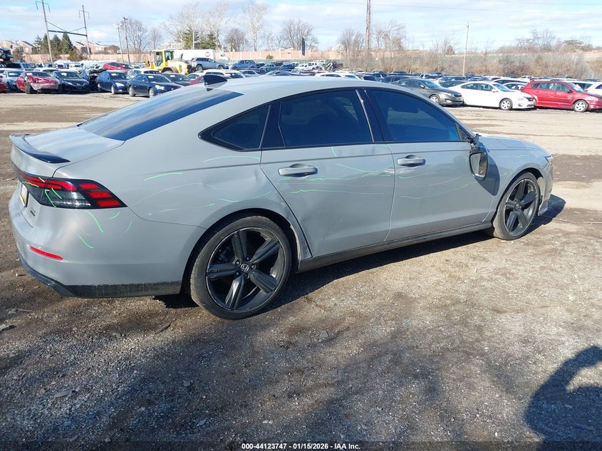 2024 HONDA ACCORD HYBRID auction photo 4