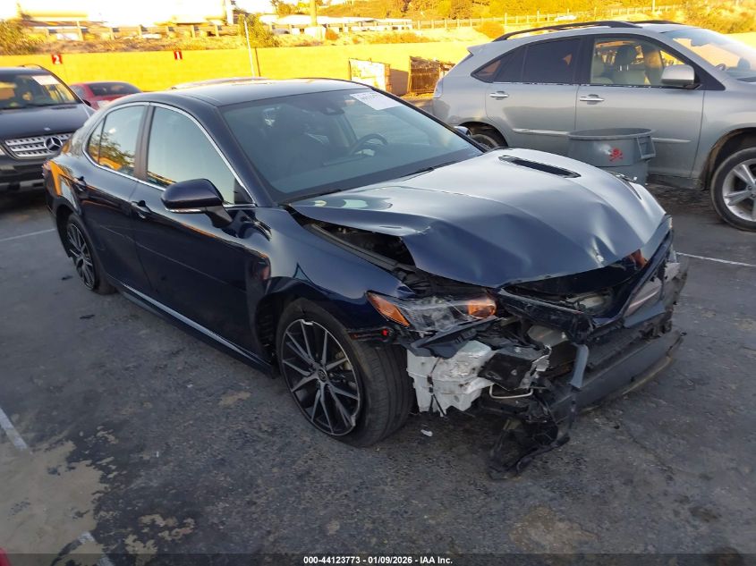 2022 Toyota Camry Se