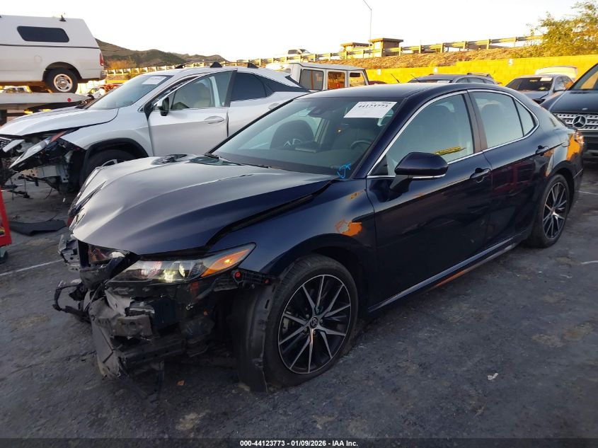 2022 Toyota Camry Se