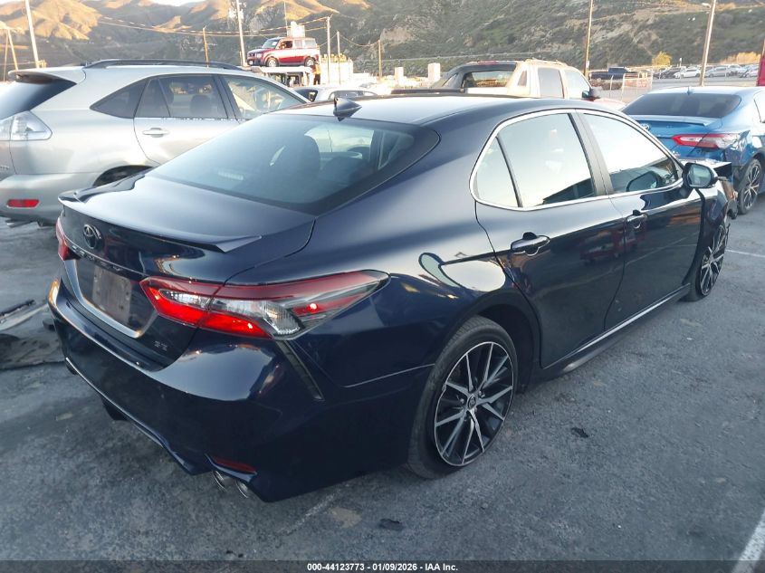 2022 Toyota Camry Se