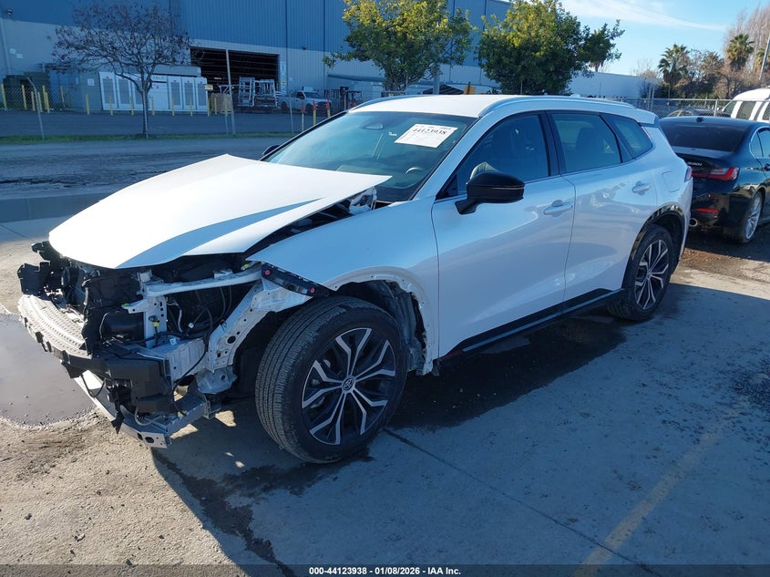 2025 Toyota Crown Signia Xle