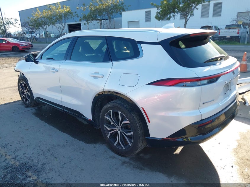 2025 Toyota Crown Signia Xle