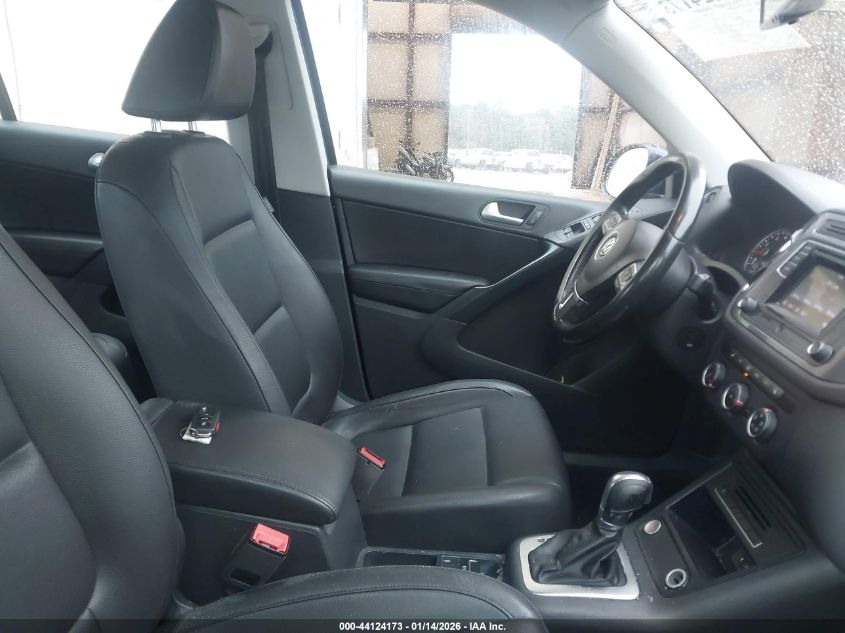 2016 Volkswagen Tiguan S