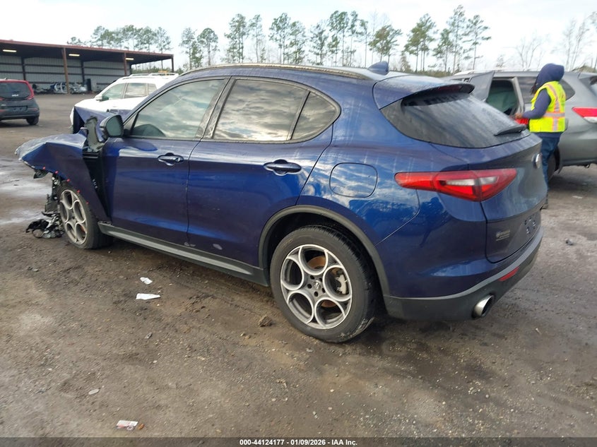 2021 Alfa Romeo Stelvio Rwd
