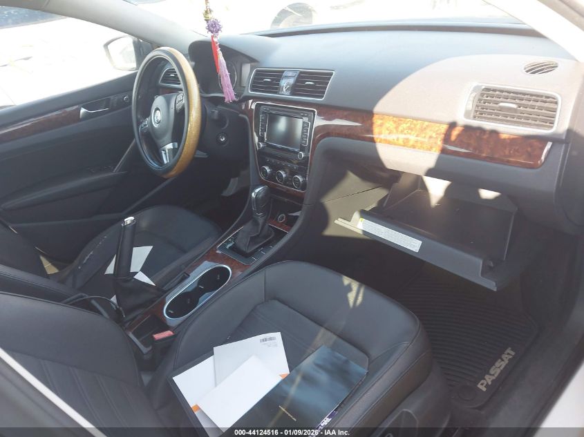 2013 Volkswagen Passat 2.5L Sel