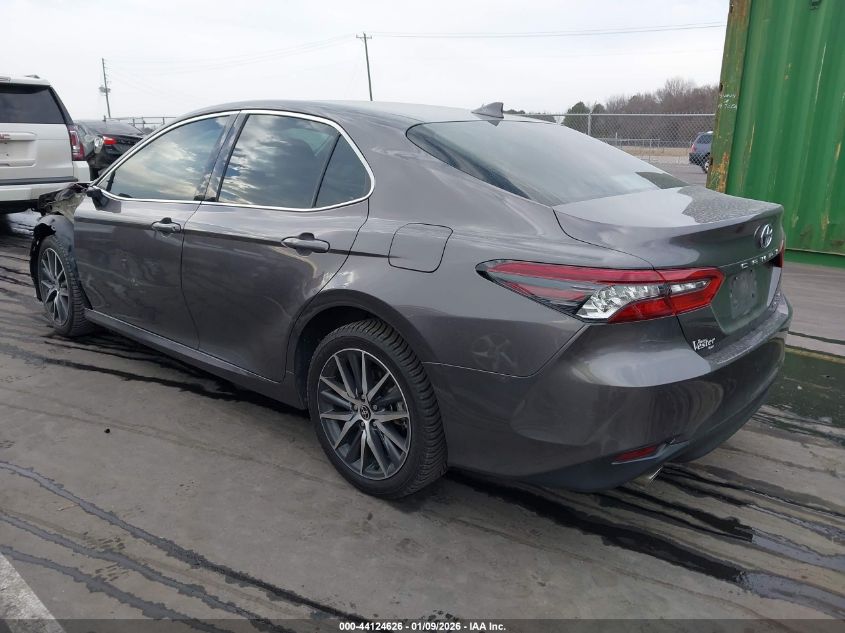 2022 Toyota Camry Xle Hybrid