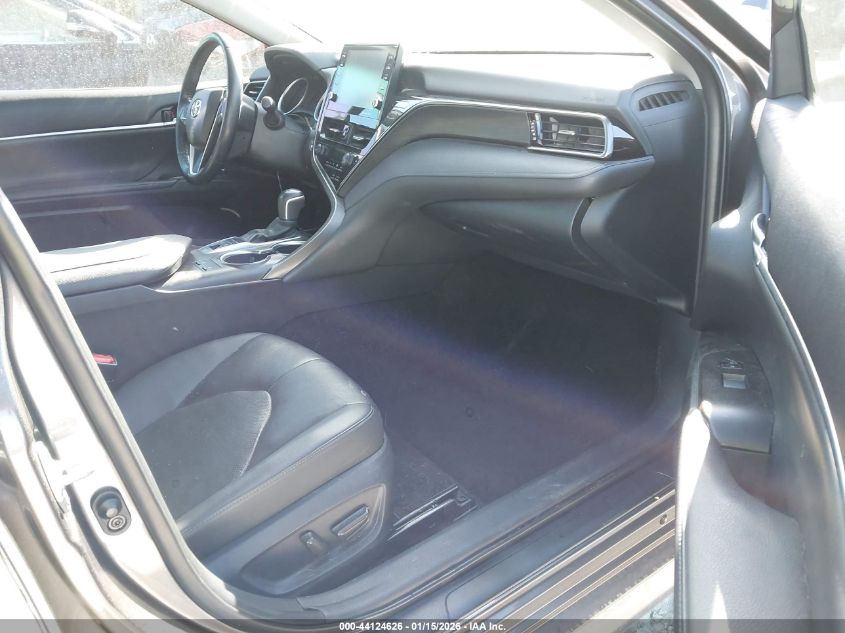 2022 Toyota Camry Xle Hybrid