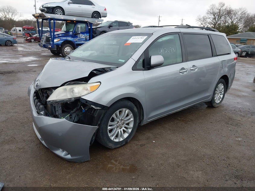 2011 Toyota Sienna Xle V6
