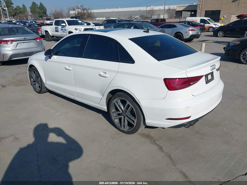 2020 AUDI A3 PREMIUM 40 TFSI FRONT-WHEEL DRIVE S TRONIC — Фото 3