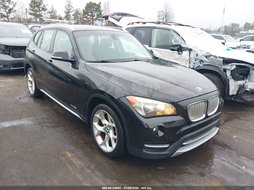 BMW X1 2014. Lot# 44124940. VIN WBAVL1C59EVY11569. Photo 1