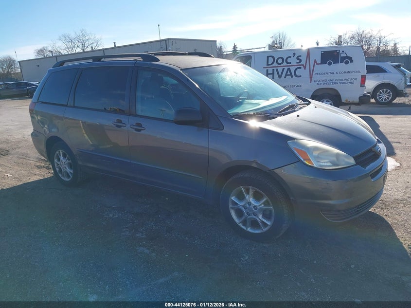 TOYOTA SIENNA 2005. Lot# 44125076. VIN 5TDBA23C15S044651. Photo 1