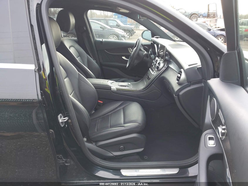 2022 Mercedes-Benz Glc 300 4Matic Suv