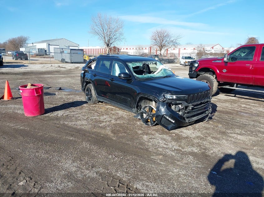 VIN 1C4RJHBG6PC521665 2023 JEEP GRAND CHEROKEE LIMITED 4X4