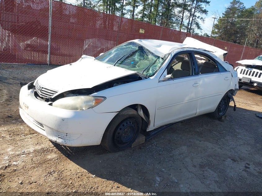 2005 Toyota Camry Le