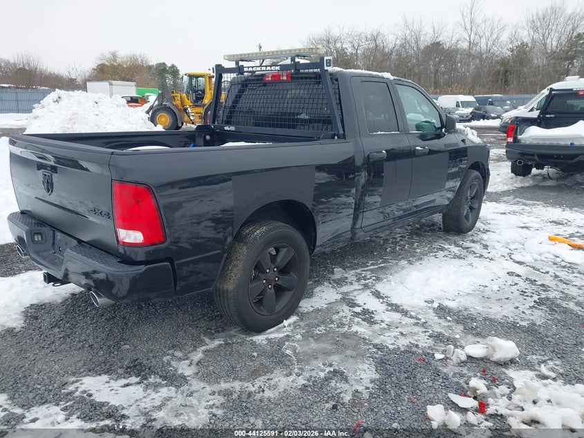 2019 Ram 1500 Classic Express 4X4 6'4 Box