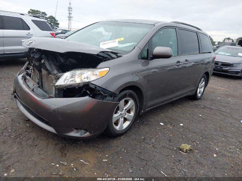 2012 Toyota Sienna Le V6 8 Passenger