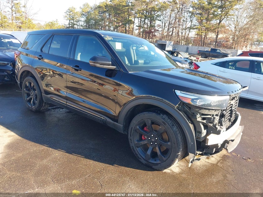 2022 Ford Explorer St