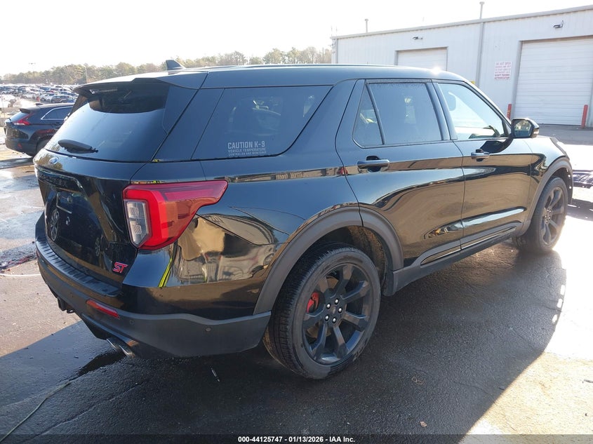 2022 Ford Explorer St