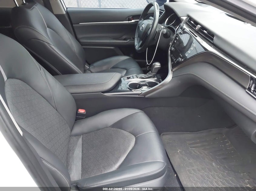 2020 Toyota Camry Xse