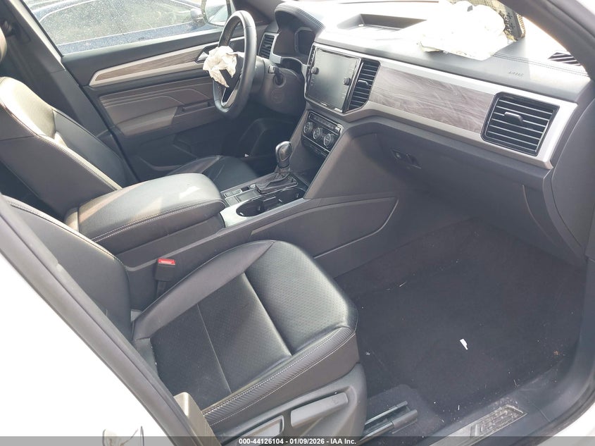 2022 Volkswagen Atlas Cross Sport 3.6L V6 Se W/Technology