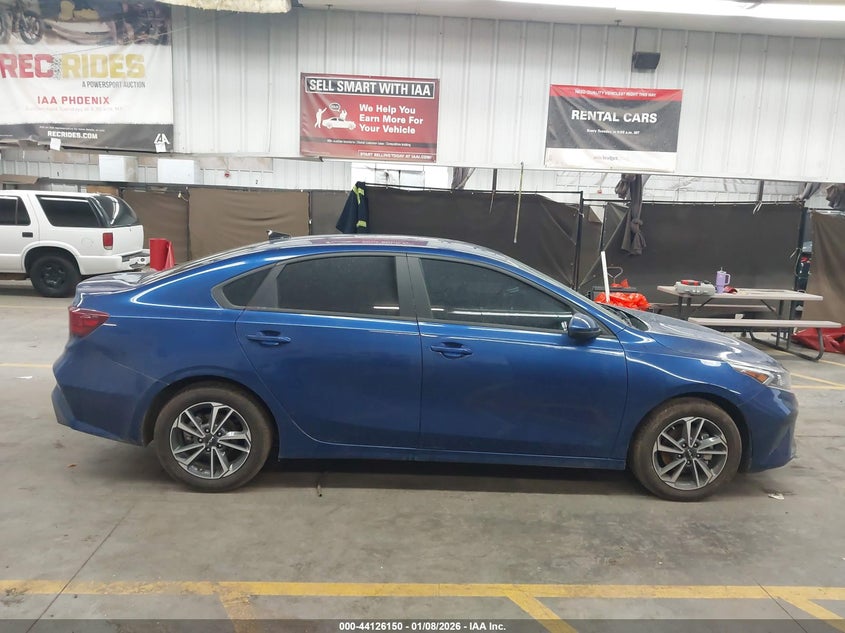 VIN 3KPF24AD7RE786767 2024 KIA FORTE LXS