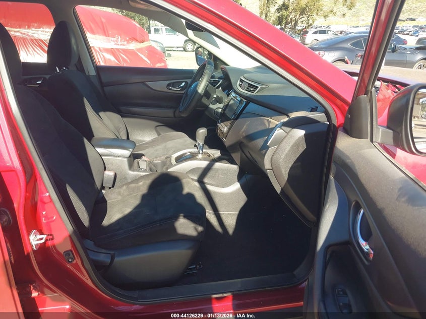 2016 Nissan Rogue Sv