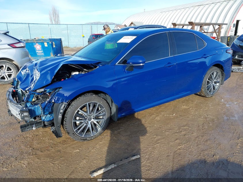 2024 Toyota Camry Hybrid Xle