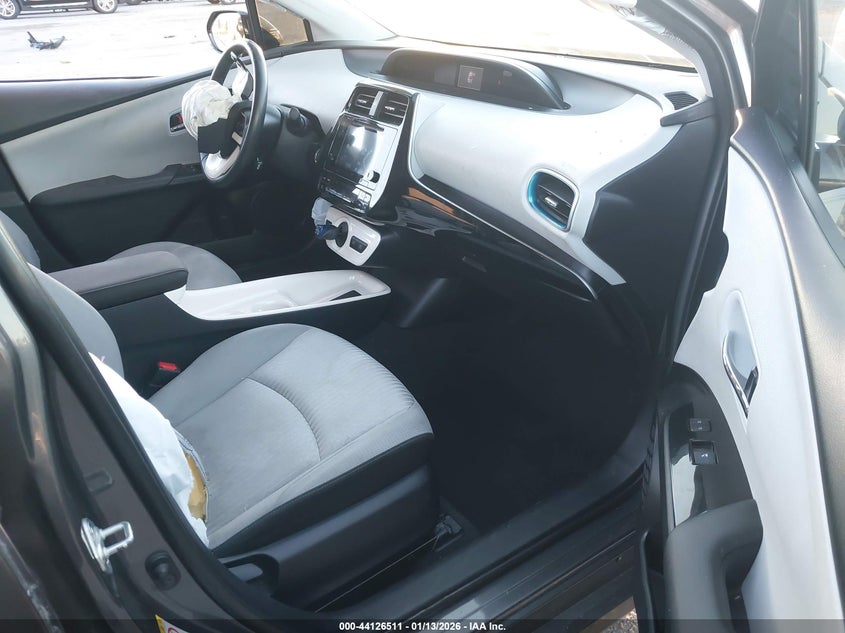 2016 Toyota Prius Three