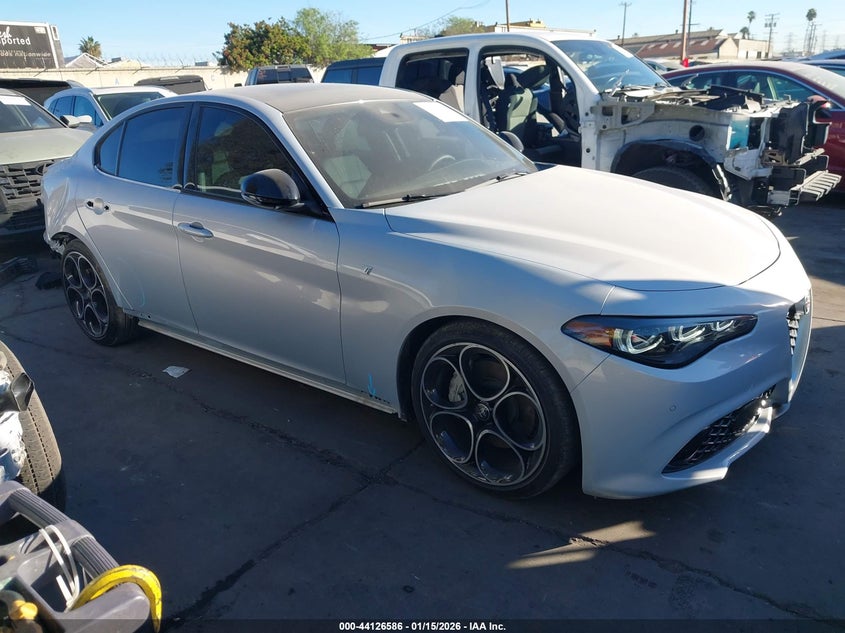 2024 Alfa Romeo Giulia Ti Rwd