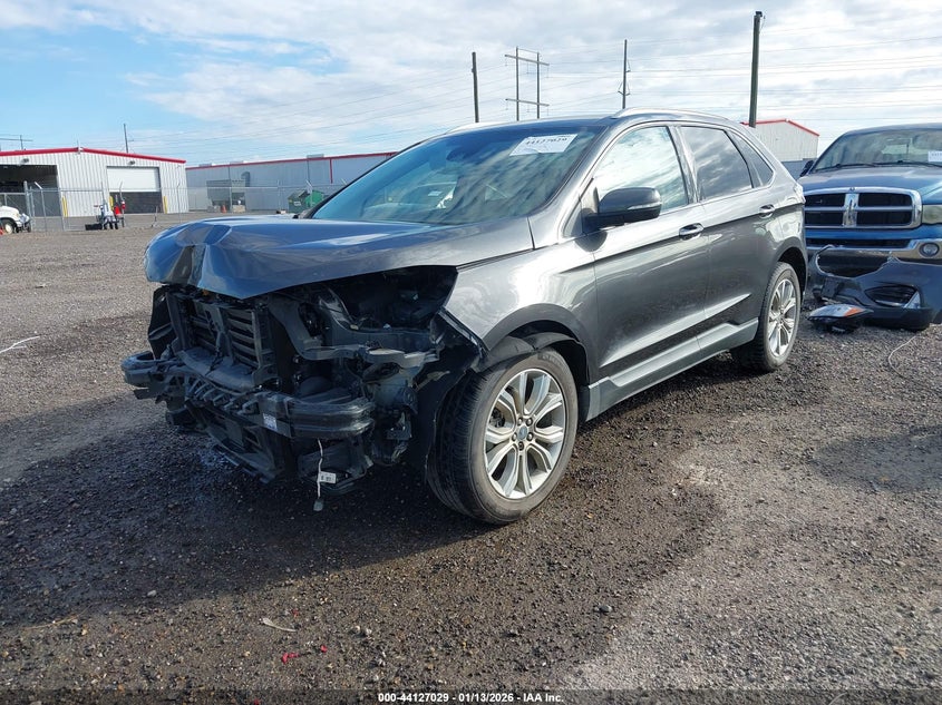 2020 Ford Edge Titanium