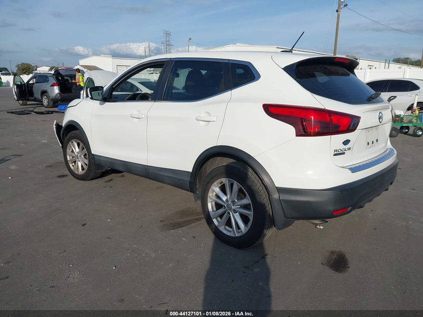 2018 Nissan Rogue Sport S