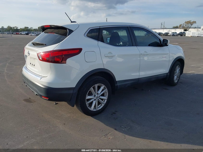 2018 Nissan Rogue Sport S